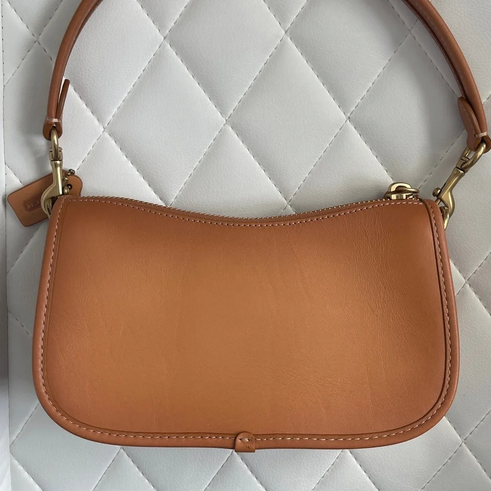 Coach Swinger 20 Caramel - Picture 4 of 15